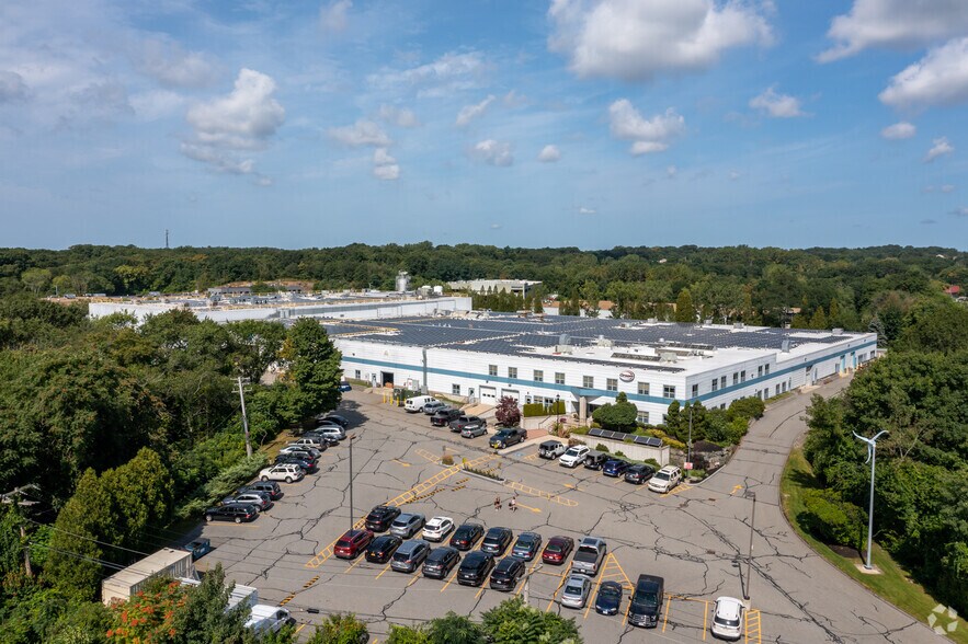 More Photos Of 96 Swampscott Rd, Salem Warehouse For Lease