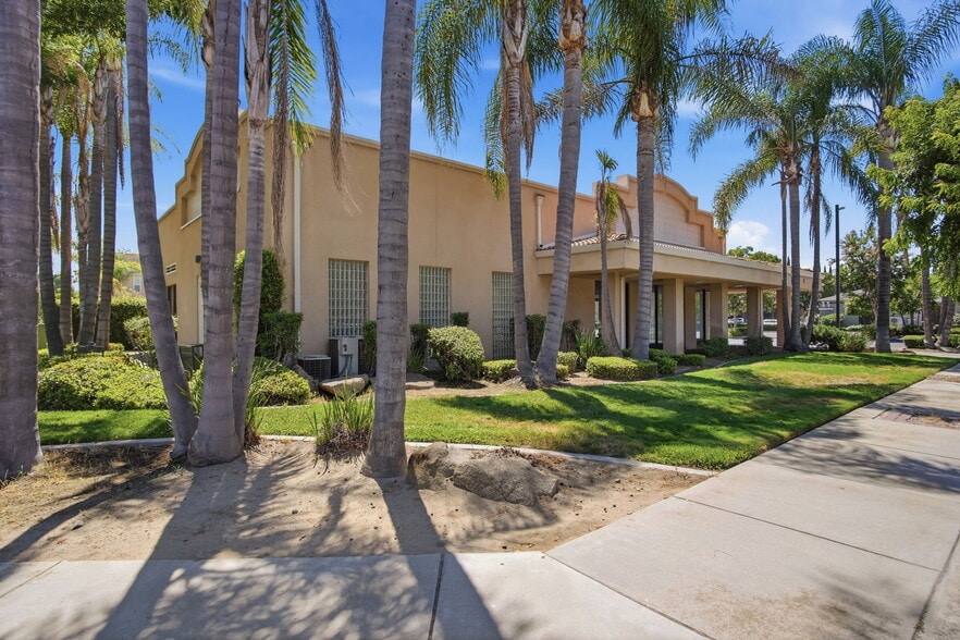 More Photos Of 3700 Geer Rd, Turlock Bank For Lease