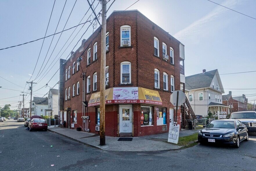 More Photos Of 95 School St, Chicopee Apartments For Sale