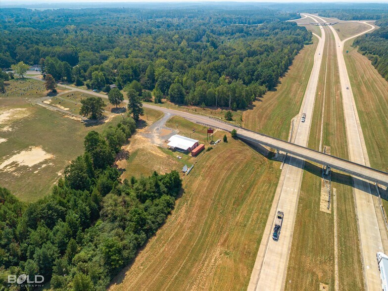 More Photos Of 7318 Ida State Line rd, Ida Bar For Sale