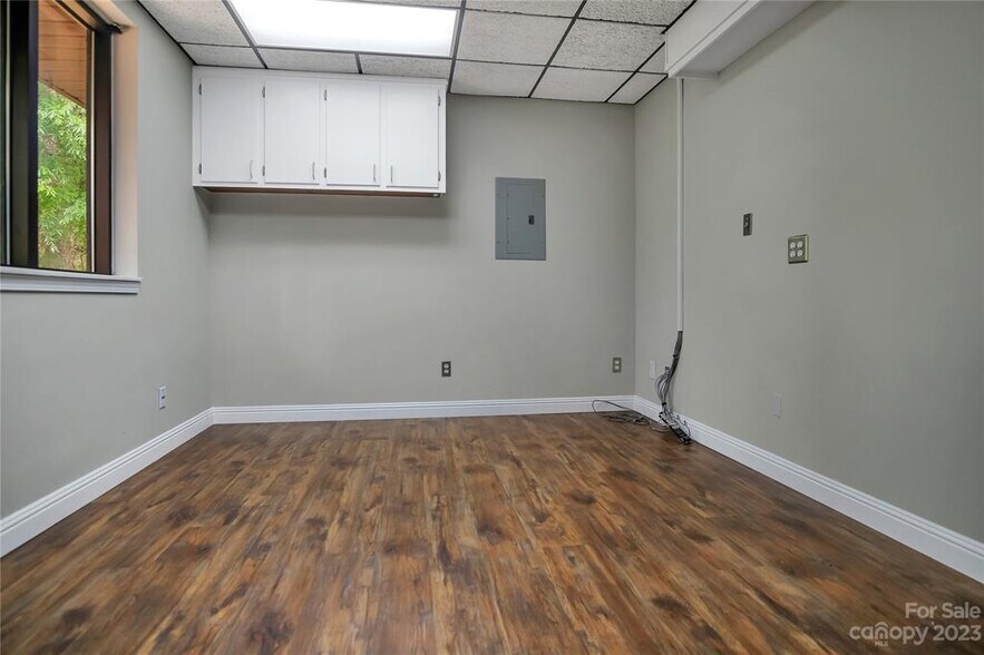 More Photos Of 510 W King St, Kings Mountain Medical For Lease