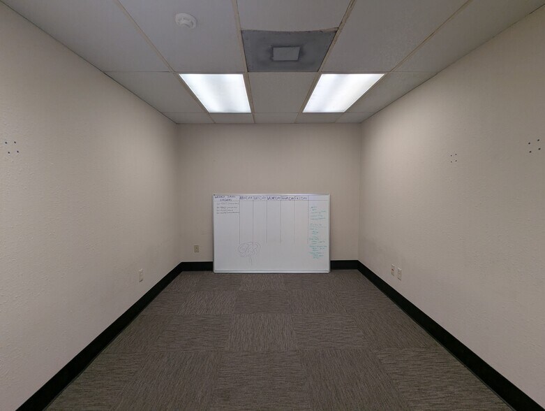 More Photos Of 2440 W Cardinal Dr, Beaumont Warehouse For Lease