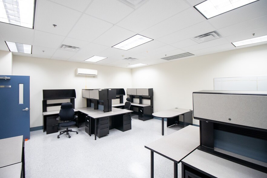 More Photos Of 347 W Main St, Clarksburg Office For Lease