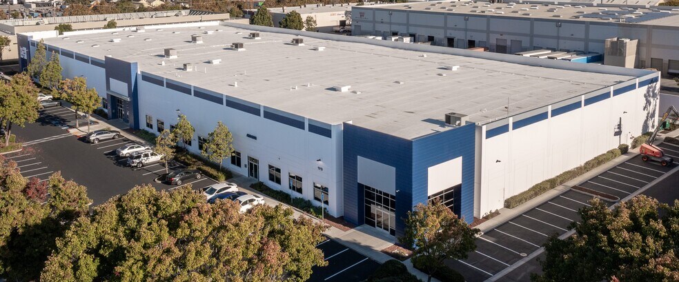 More Photos Of 1919 Monterey Rd, San Jose Warehouse For Lease