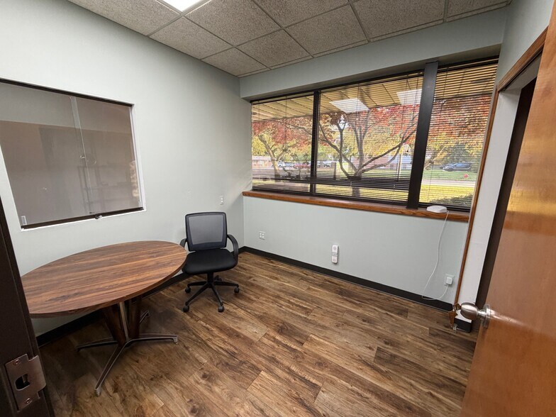 More Photos Of 555 Elmwood Dr, Troy Warehouse For Lease