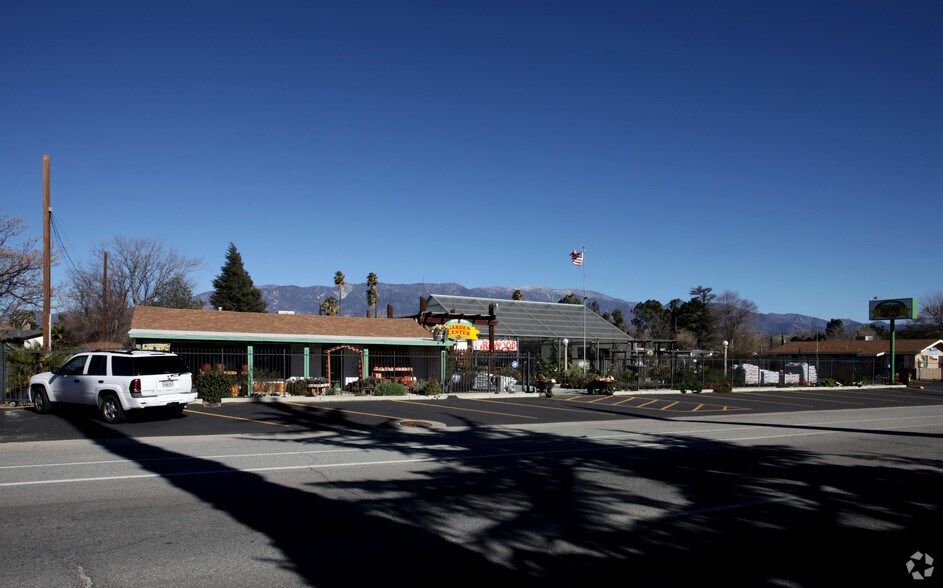 More Photos Of 1450-1454 E 6th St, Beaumont General Retail For Sale