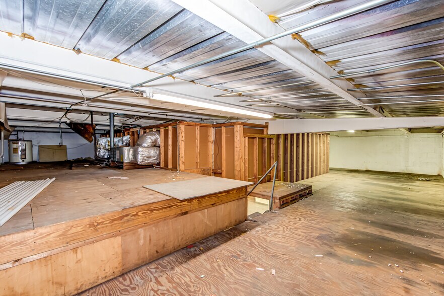 More Photos Of 551 Ellis St, Augusta Auto Dealership For Lease