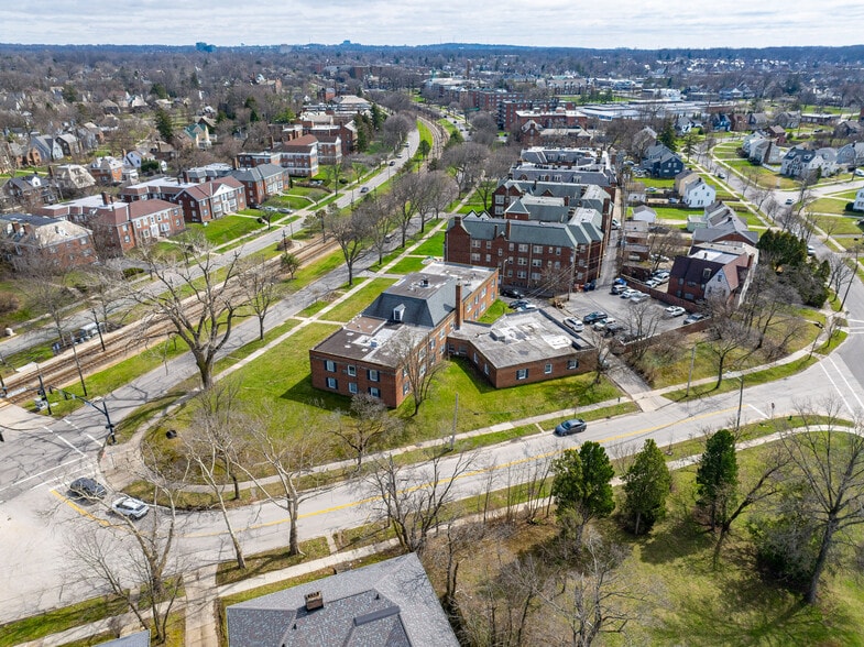 More Photos Of 15500 Van Aken, Shaker Heights Apartments For Sale