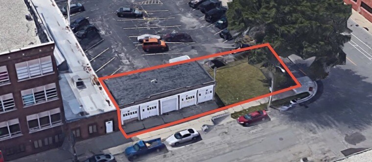 Primary Photo Of 902 S 2nd St, Milwaukee Service For Sale