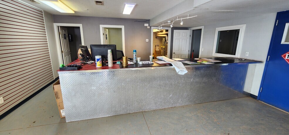More Photos Of 10468 1st St SW, Killdeer Service For Lease
