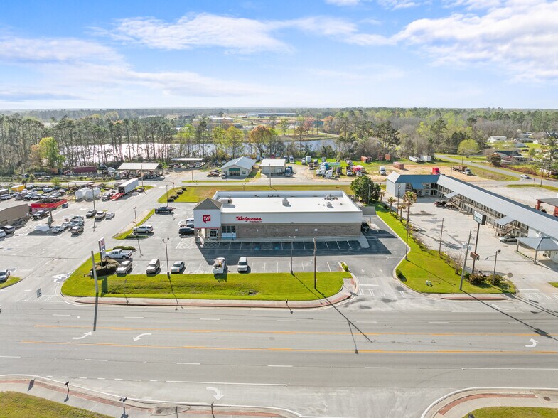 More Photos Of 730 S Lewis St, Metter Drugstore For Sale