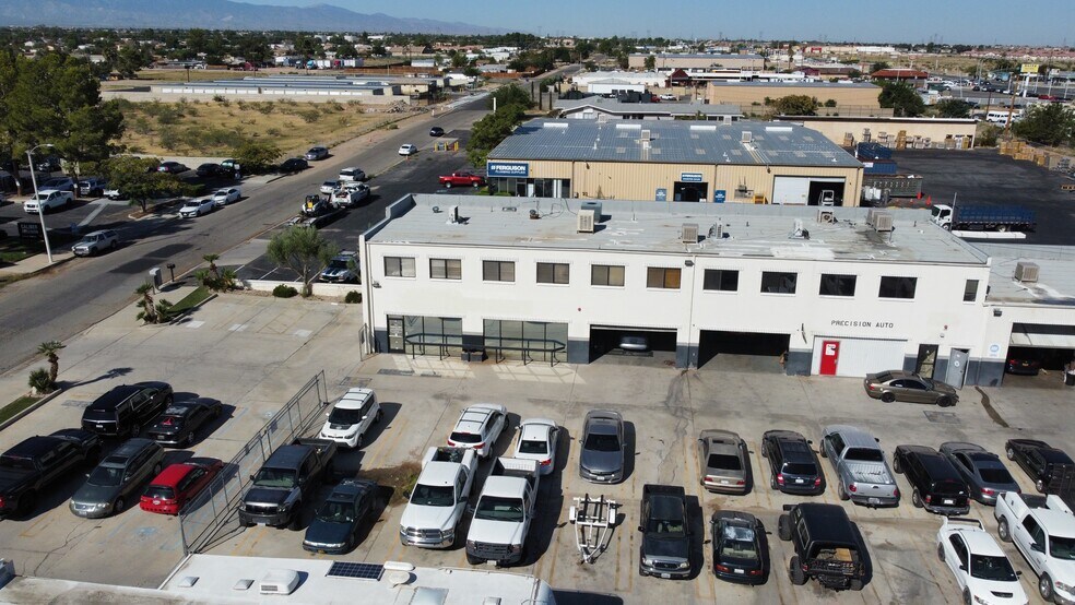 More Photos Of 15260 Anacapa Rd, Victorville Showroom For Lease