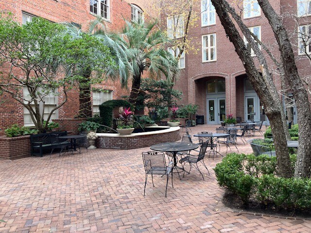 More Photos Of 73-79 S Market St, Charleston Storefront Retail Office For Lease