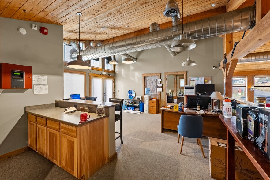 More Photos Of 60 County Road 234, Durango Flex For Sale