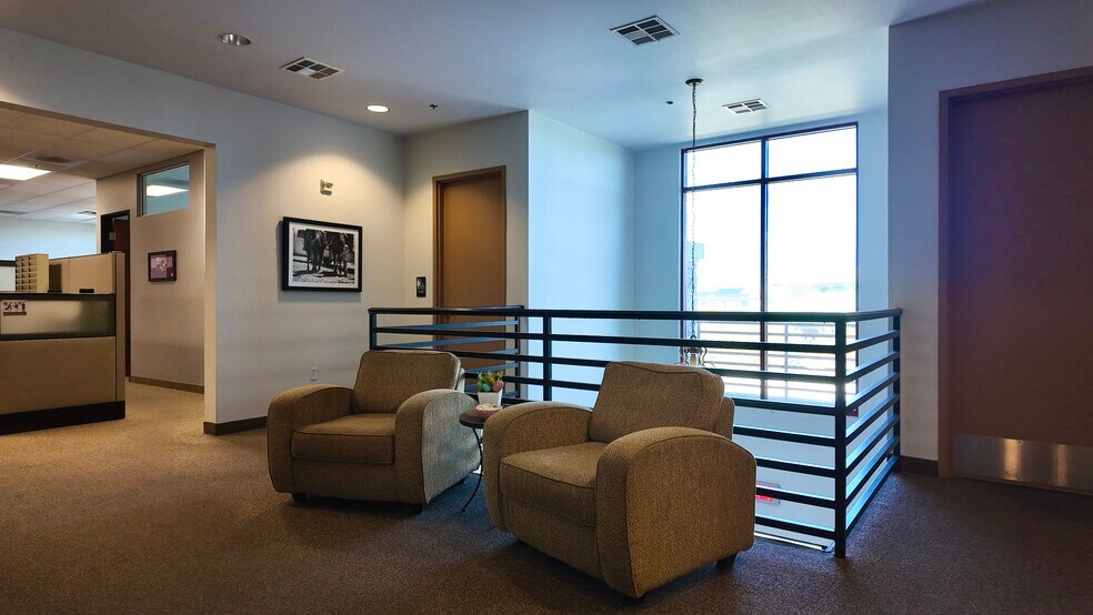 More Photos Of 5230 W Patrick Ln, Las Vegas Office For Lease