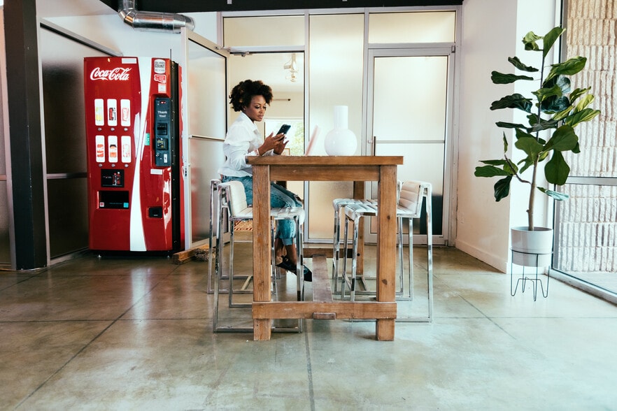 More Photos Of 695 Pylant St, Atlanta Office For Lease