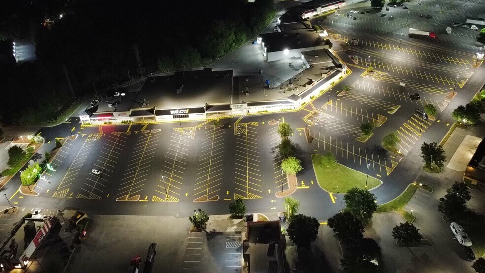 More Photos Of 1008 Crossroads Dr, Statesville Unknown For Lease