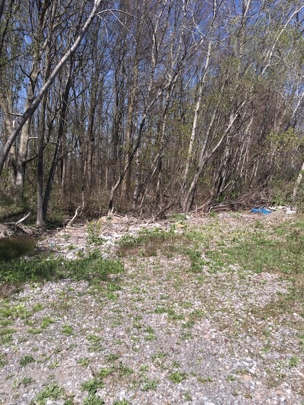 More Photos Of 6263 Taft Rd, Syracuse Warehouse For Lease