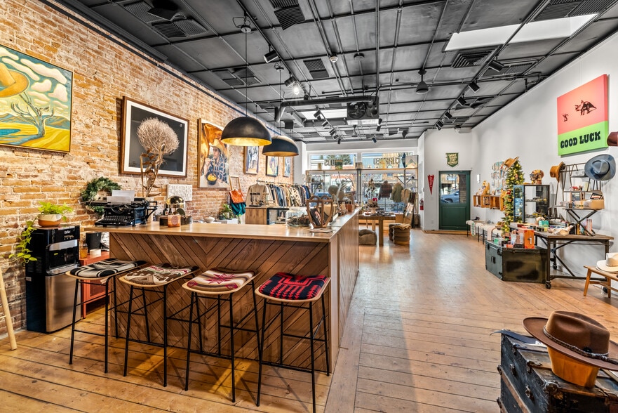 More Photos Of 907 Lincoln Ave, Steamboat Springs Freestanding For Sale