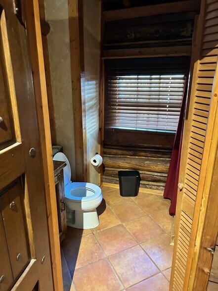 More Photos Of 5490 S Parmalee Gulch Rd, Indian Hills Freestanding For Sale