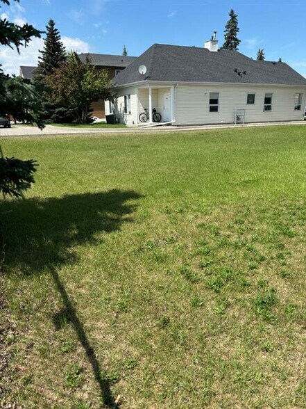 More Photos Of 313 1 St E, Cochrane Land For Sale
