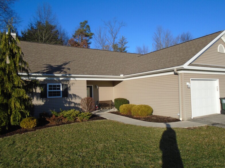 More Photos Of 11 Alisha Ln, Columbiana Apartments For Sale