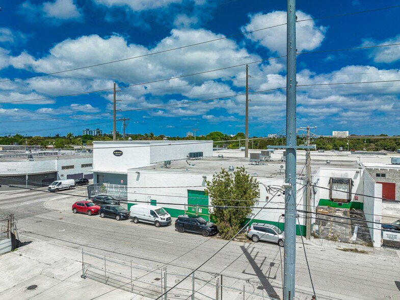 More Photos Of 1395 NW 22nd St, Miami Refrigeration Cold Storage For Lease