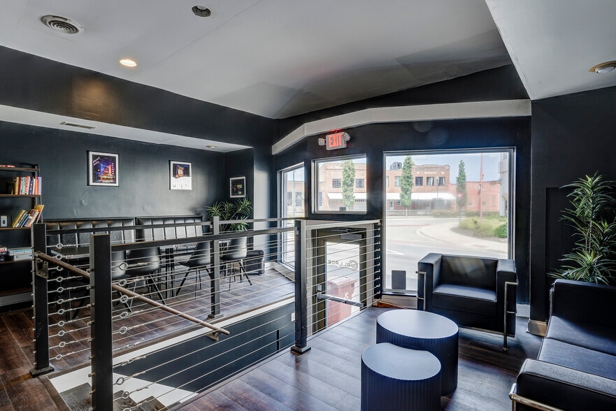 More Photos Of 215 E Main St, Johnson City Storefront For Sale