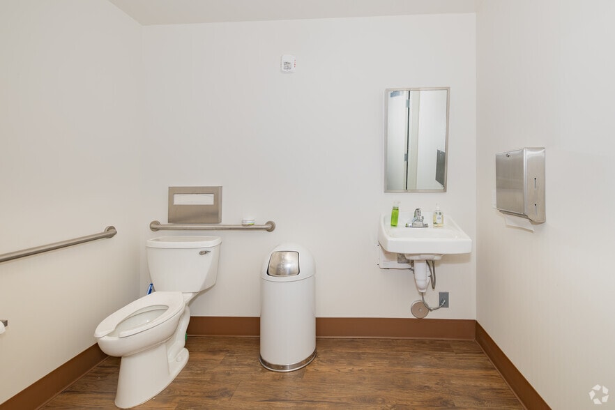 More Photos Of 4395 Business Dr, Cameron Park Self Storage For Sale