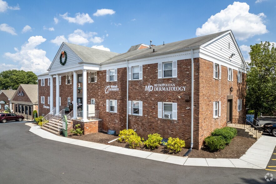 More Photos Of 7 Lincoln Hwy, Edison Medical For Lease