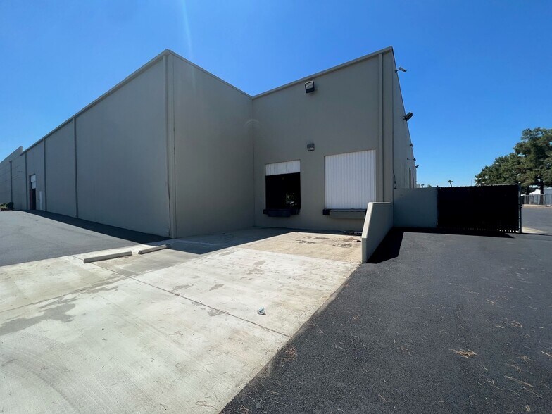 More Photos Of 1141 California Ave, Corona Warehouse For Sale