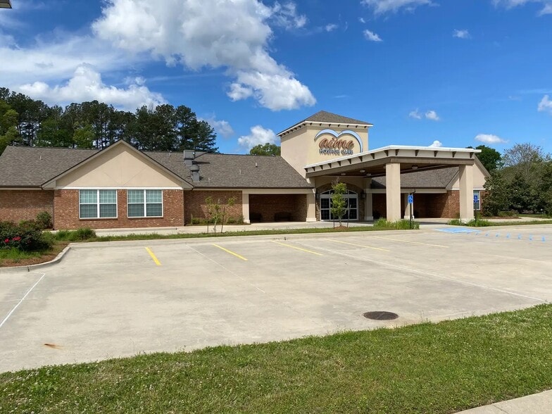 More Photos Of 104 Mbl Bank Dr, Minden Assisted Living For Sale