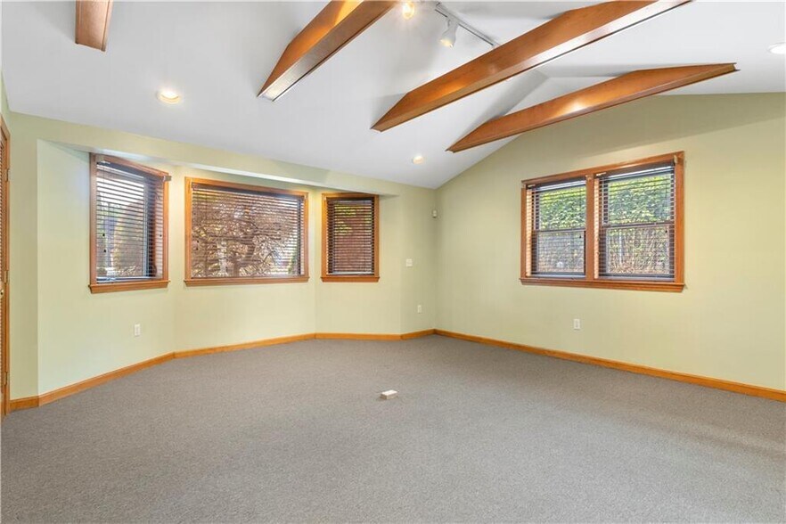 More Photos Of 63 Bleachery Ct, Warwick Distribution For Sale