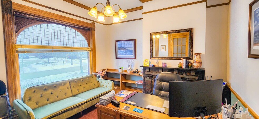 More Photos Of 1003 N Washington Ave, Lansing Office Residential For Lease