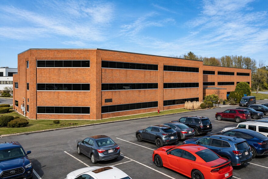 More Photos Of 118 Turnpike Rd, Southborough Unknown For Lease