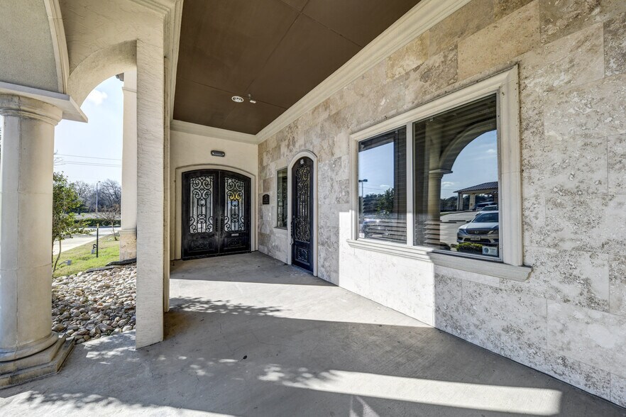 More Photos Of 4865 Hedgcoxe Rd, Plano Medical For Lease
