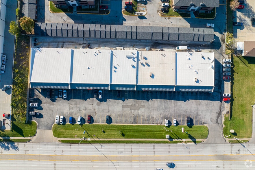 More Photos Of 9505-9539 Q St, Omaha Unknown For Lease