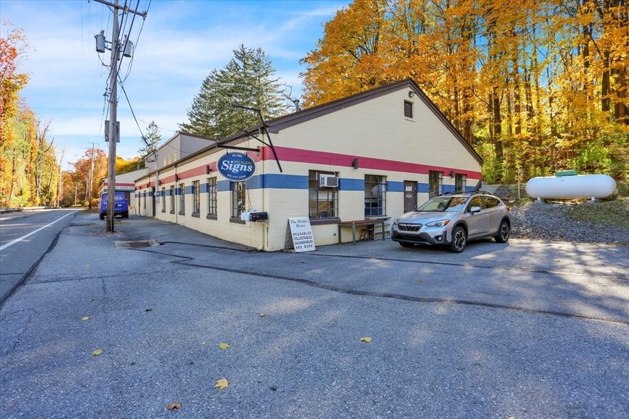 Primary Photo Of 4116 New Holland Rd, Mohnton Warehouse For Sale