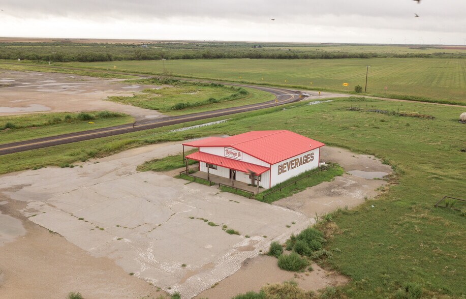 More Photos Of 503 S 5th St, Goree General Retail For Sale