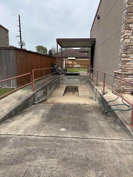 More Photos Of 22325 Gosling Rd, Spring Unknown For Lease