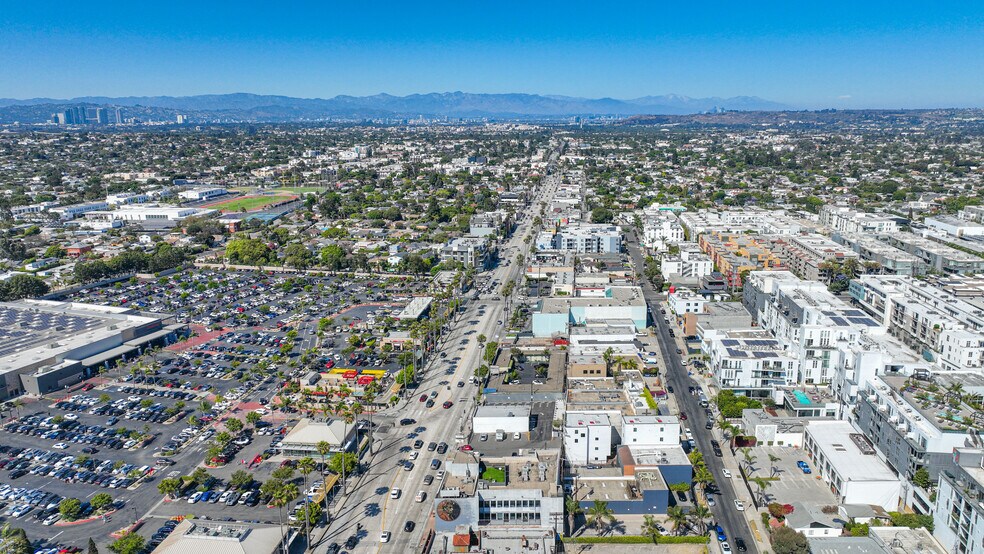 More Photos Of 13452 Washington Blvd, Marina Del Rey Storefront Retail Residential For Lease