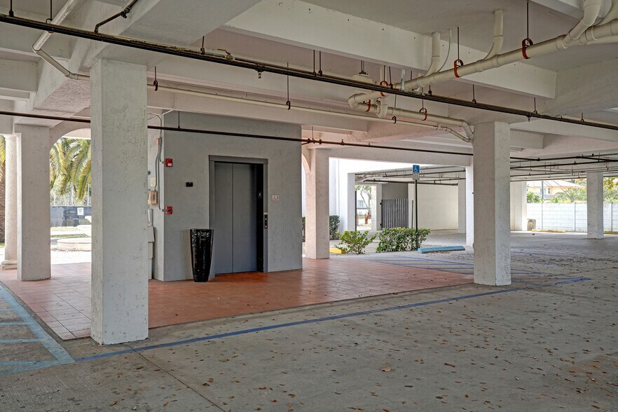 More Photos Of 7374 SW 93rd Ave, Miami Office For Sale