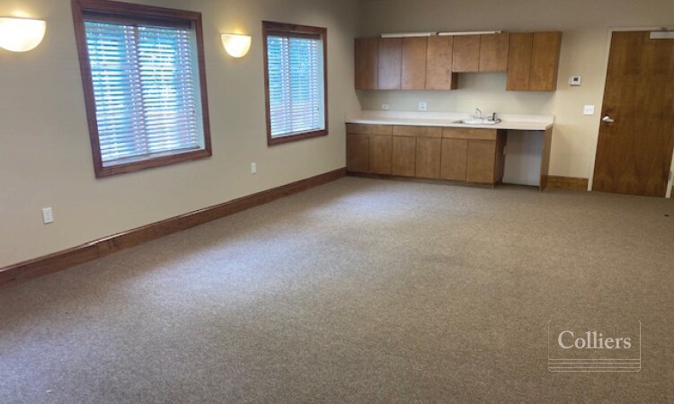 More Photos Of 1431 S Highway101, Greer Medical For Sale
