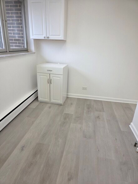 More Photos Of 601 W Central Rd, Mount Prospect Medical For Lease