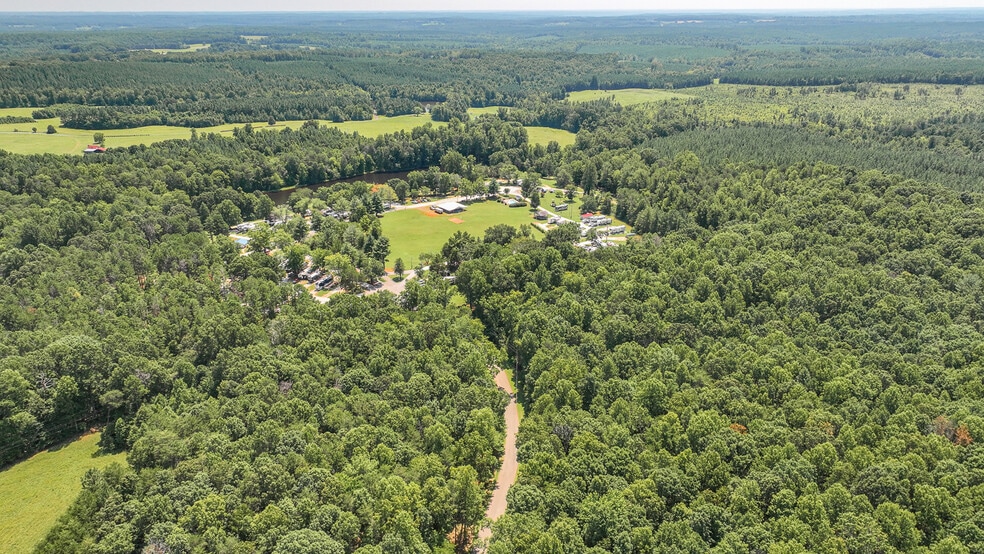 More Photos Of 1105 W Lake Rd, Spout Spring Trailer Camper Park For Sale