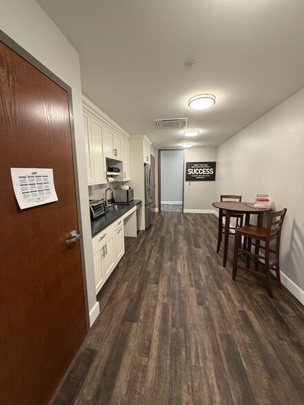 More Photos Of 56 Williams Ave, Mystic Office Residential For Sale