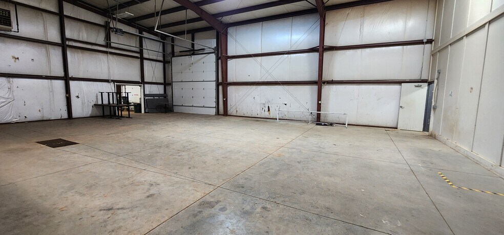 More Photos Of 10468 1st St SW, Killdeer Service For Lease