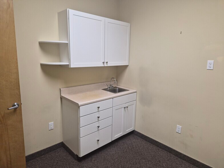 More Photos Of 220 Brighton Rd, Cape May Court House Office For Sale