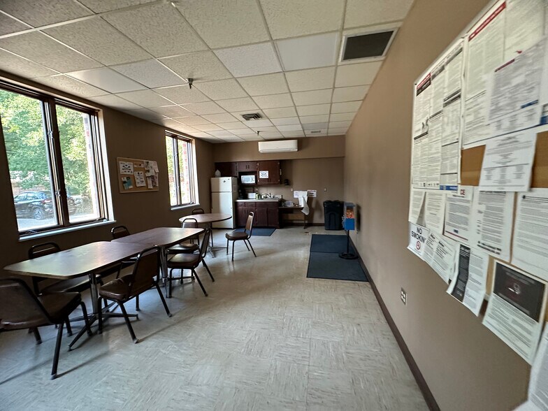 More Photos Of 201 N Troup St, Valdosta Office For Sale