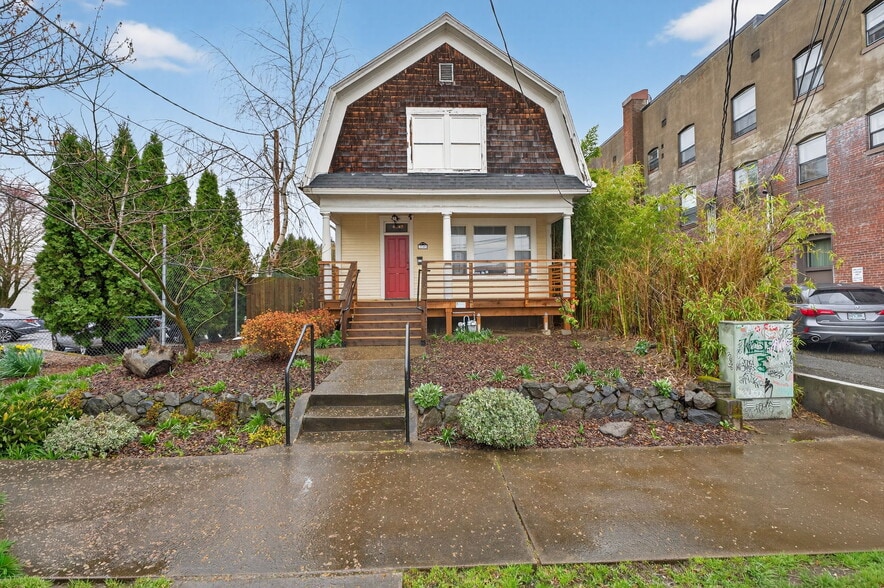 Primary Photo Of 317 NE Sacramento St, Portland Office For Sale